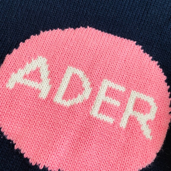 Cute sweater - Picture 2 of 2